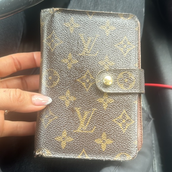 Louis Vuitton Porte Papier Zippe Wallet Monogram - Picture 2 of 11